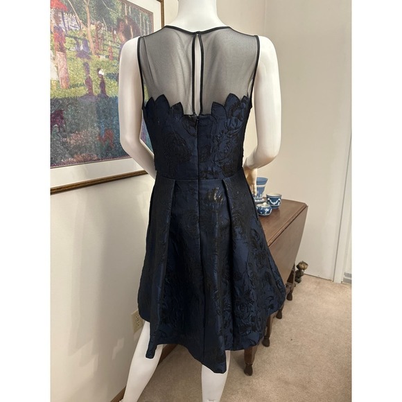Luxe by Carmen Marc Valvo Blue and Black Cocktail Dress Size 4 - Picture 3 of 8